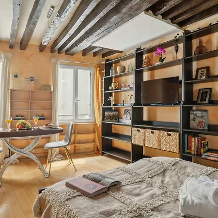 Apartment Bnbnova - Pompidou & Le Marais Paris